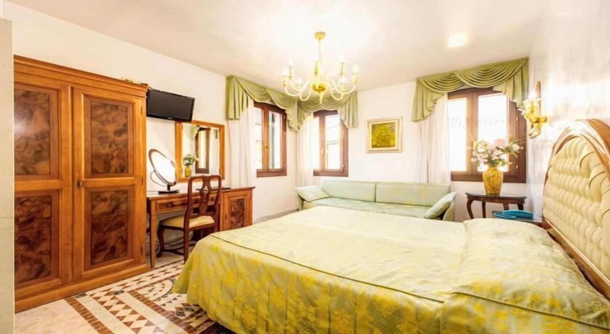 Antica Casa Carettoni Hotel Venice Luaran gambar