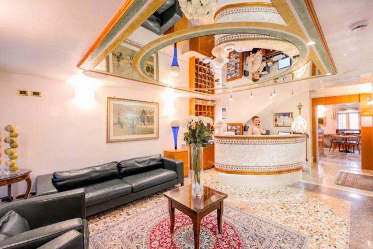 Antica Casa Carettoni Hotel Venice Luaran gambar